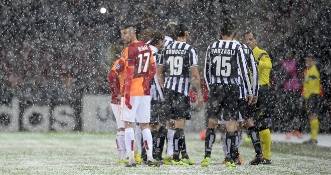 Galatasaray-v-Juventus-snow-hail_3049817