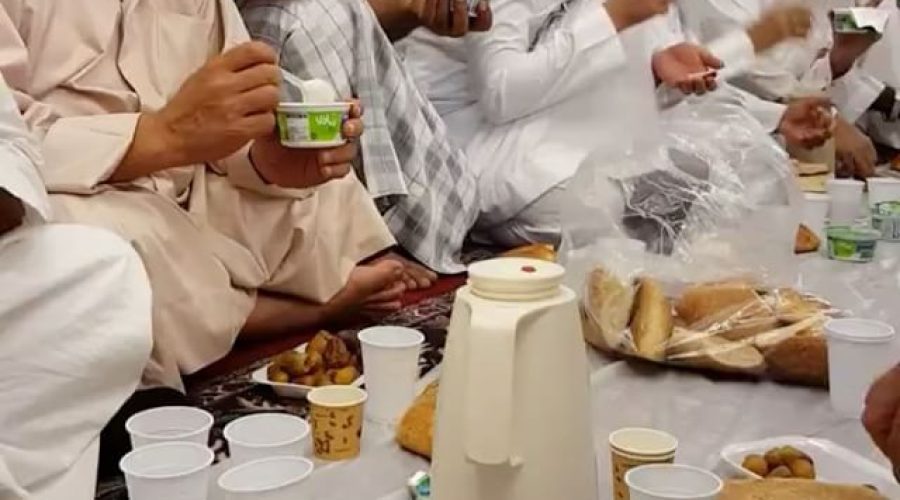 It’s Pogba Again during Umrah. This time having Iftaar in Medina